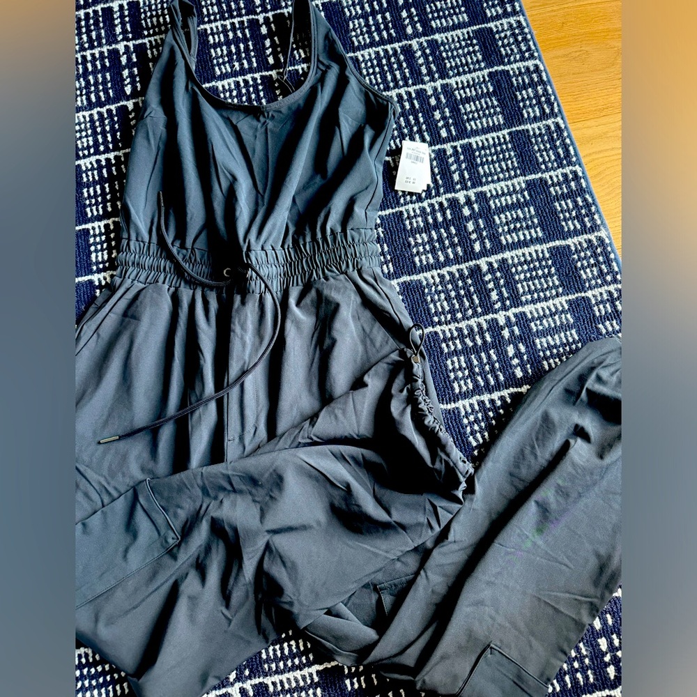 Abercrombie NWT size small navy blue jumpsuit